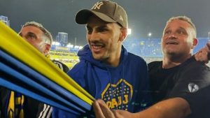 Video | Un hincha más: Leandro Paredes alentó a Boca en el duelo ante Nacional de Potosí por la Copa Sudamericana