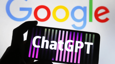 ChatGPT le competirá a Google y desarrollará su propio buscador. 