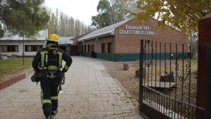 Principio de incendio en una escuela de Centenario por una pérdida de gas
