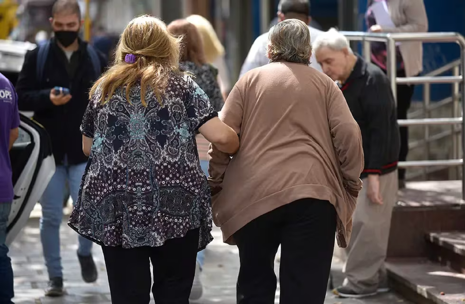 Aumento para jubilados y pensionados: cuánto cobro en junio 2024 ...