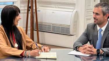 Lorena Villaverde y Martín Menem, se reunieron a fines de mayo, antes de la audiencia en la que tres partidos pidieron declarar nulo el proceso para reconocer a La Libertad Avanza como partido de distrito. Foto: Gentileza