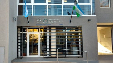 Desde el Ministerio Público Fiscal aseguraron que las hermanas amenazaron a la inquilina y a sus hijos. Y que apedrearon la vivienda. foto: ilustrativa.