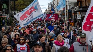 Día del Trabajador | “La Patria no se vende, se defiende”, el grito de los gremios en Bariloche