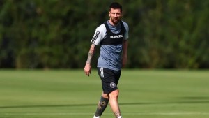 Messi entrenó diferenciado y está en duda para el clásico ante Orlando City