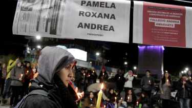 Tras el ataque, en Neuquén se movilizaron en contra de la la violencia a la comunidad LGBTI+. Foto: Oscar Livera.