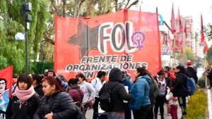 Marcha de organizaciones sociales en Neuquén, este miércoles: «Queremos trabajo, no pedir»