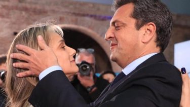 La parodia de Massa a Adorni y la furia de Galmarini con un tuitero libertario: «Sin caretas, genio»