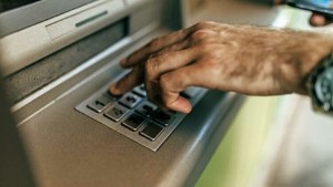 Inicia el pago de Pensiones No Contributivas (PNC) de ANSES: cuándo cobro mayo 2024