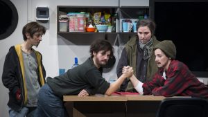 Llega «Petróleo» a Neuquén, la aclamada obra que aborda la masculinidad desde la acción de cuatro actrices