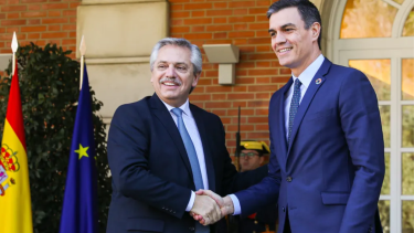 Alberto Fernández advirtió que las acciones de Javier Milei ponen en grave riesgo a Argentina en medio de la crisis diplomática con España.