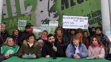 ATE paralizará la atención en PAMI en todo Río Negro ante los despidos masivos que denunció el gremio. Foto: Juan Thomes.