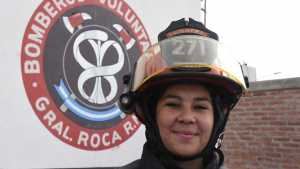 Vanesa, la bombera que entró a los 16 años como cadete y ya es sargenta en Roca