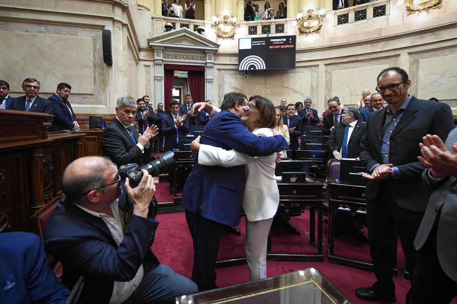 Mónica Silva reemplazó en diciembre a Weretilneck en el Senado. Ahora definen en conjunto el voto de JSRN sobre la Ley Bases.