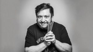 Hernán Casciari llega con «Puro cuento» a Neuquén: «Lo único que me importa es tener una historia que contar»