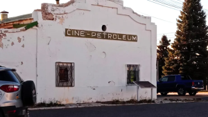 Petroleum: el cine que vio el esplendor de Plaza Huincul hace casi 100 años