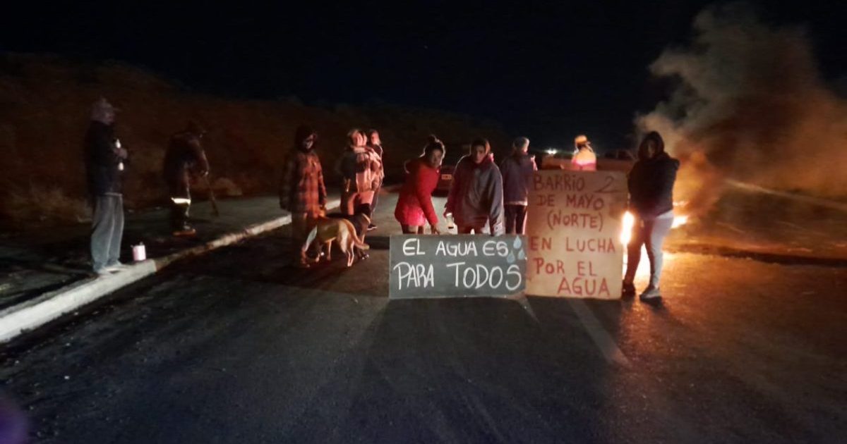 Cutting of an access to the North Highway and blocking of Primeros Pobladores street in Neuquén capital