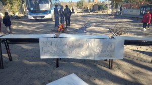 La promesa insólita: liberaron el acceso a la Autovía Norte en Neuquén a cambio de una sola canilla para 400 familias