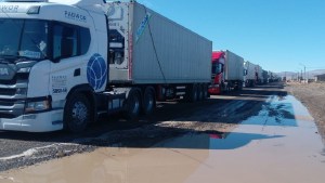 Camiones varados: abrió Pino Hachado, pero en Las Lajas ya esperan un nuevo temporal de nieve