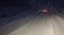 Imagen de La nieve volvió a la Ruta 40 y piden «extrema precaución» entre Bariloche y El Bolsón