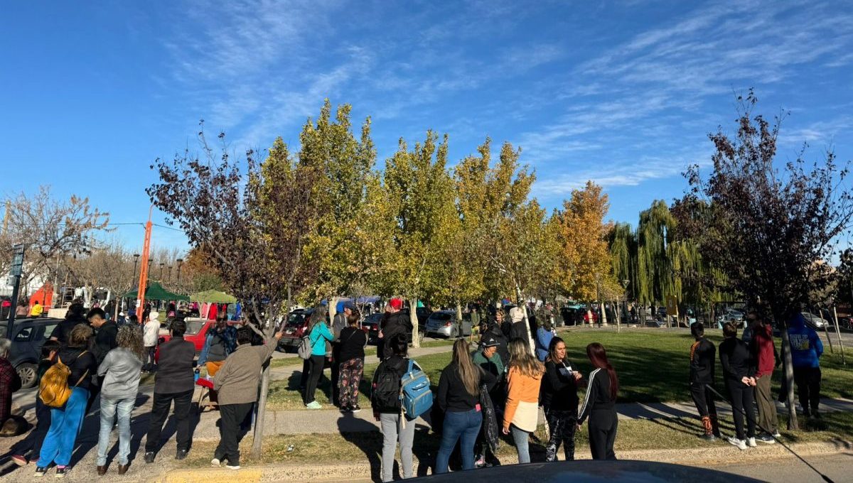 Vecinos de El Chañar marcharon este domingo, cansados de la inseguridad ...
