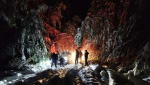 Escalofriantes fotos: así fue el rescate en medio de la nieve y la noche de 40 varados cerca de San Martín