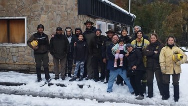 Video: volvieron a casa los turistas de Chile que quedaron varados por la nieve cerca de San Martín