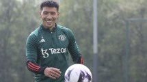 Imagen de Una buena para Lionel Scaloni: Lisandro Martínez volvió a entrenarse en Manchester United