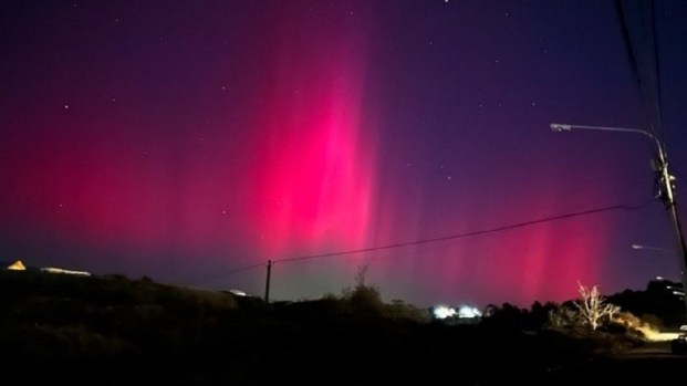 Las increíbles imágenes del cielo iluminado por las auroras australes en Ushuaia y la Antártida