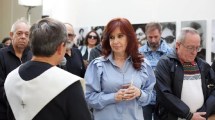Imagen de Cristina Kirchner volvió a apuntar contra Milei y dijo que hay «gente que come una vez al día»