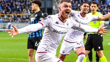 Lucas Beltran convirtió el penal que depositó a la Fiorentina en la final de la Europa League.