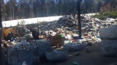 Por falta de gas y agua en la planta de residuos, frenan la recolección de basura en La Angostura