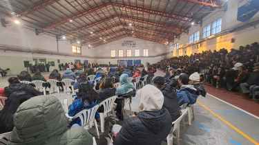 El gremio Soyem mantuvo asamblea y resolvió movilizarse al Centro Cívico el lunes 20 de mayo. Foto: Gentileza Soyem