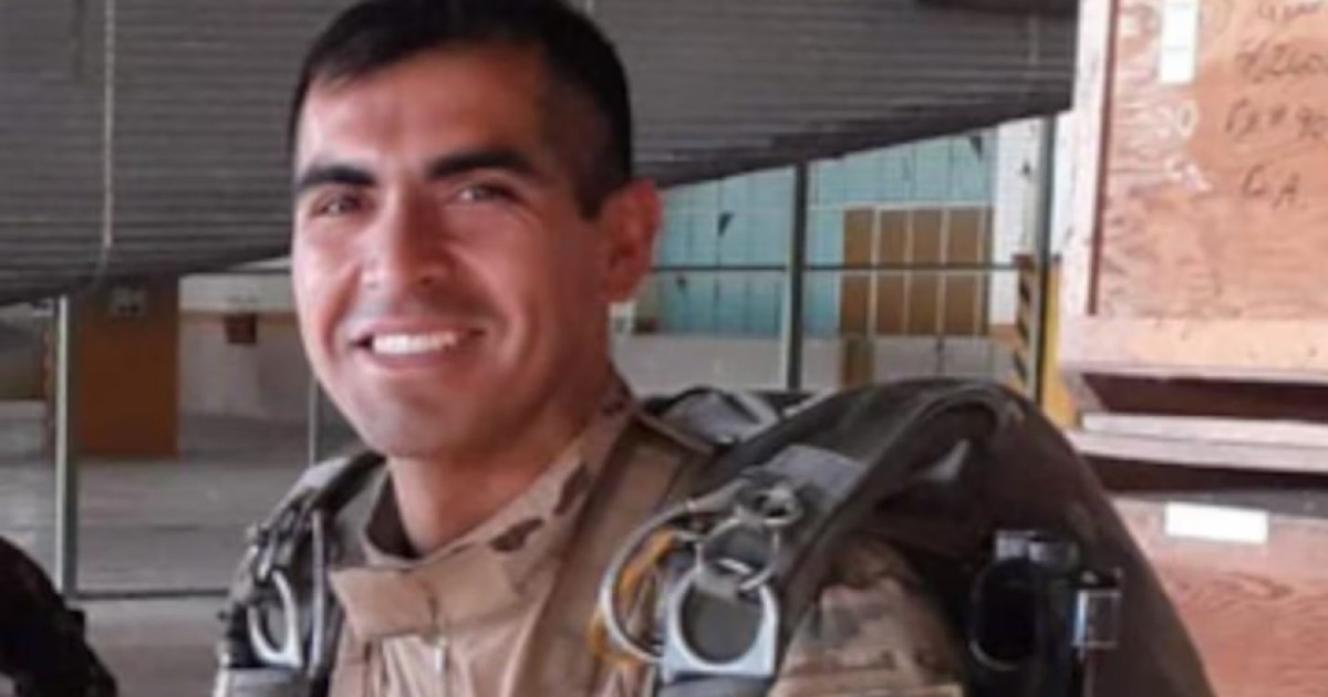 Murió un sargento por una falla en su paracaídas durante un entrenamiento militar en Córdoba thumbnail