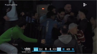 Los jugadores de ambos elencos se enfrentaron dentro del campo de juego y continuaron con su pelea dentro de los vestuarios.