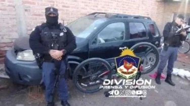 Recuperaron decenas de elementos robados. Foto: https://www.policiadelneuquen.gob.ar/. 