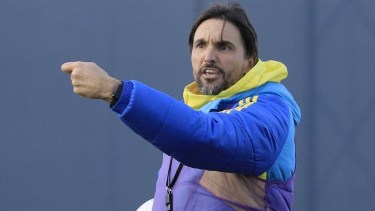 Diego Martínez prepara el once inicial para el partido ante Nacional Potosí. 