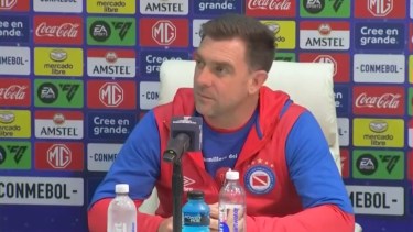 Pablo Guede cruzó a un periodista tras la victoria de Argentinos Juniors.