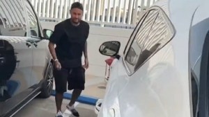 La exagerada venganza de Neymar a un compañero tras una broma en Arabia Saudita