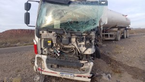 Choque de camiones con un herido en Ruta 6, al sur de Roca: uno estaba cargado con combustible