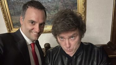 Adorni desmintió a la Feria el Libro por el pedido de 5 mil entradas gratis para la presentación de Milei