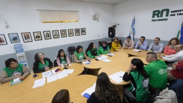 ATE dice que el gobierno se comprometió a mejorar la atención en la Senaf