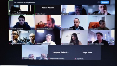 La audiencia judicial, conducida por el juez Hugo Greca, fue por zoom y se extendió por algo más de una hora. Foto: Marcelo Ochoa.