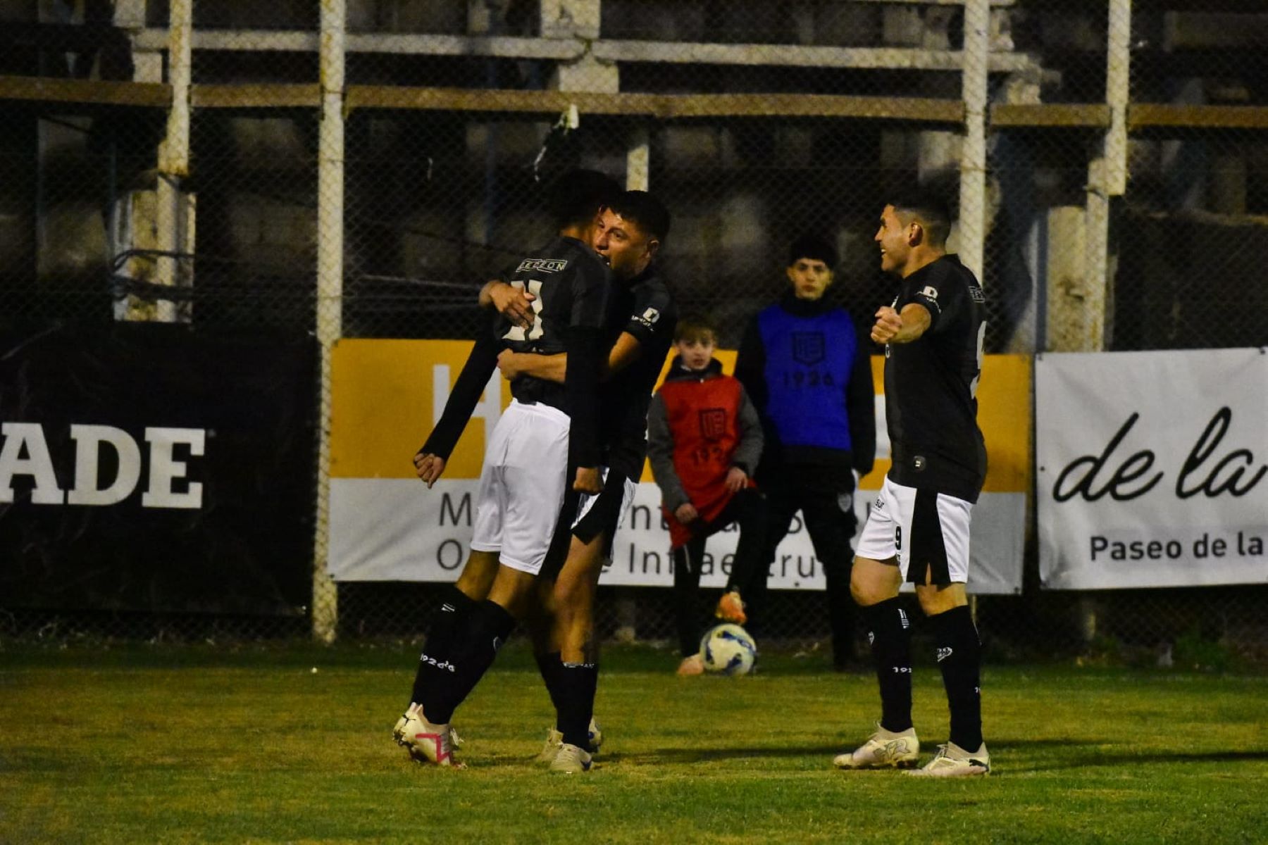 Cipolletti le ganó 2 a 0 a Sol de Mayo y salió del fondo en el Federal ...