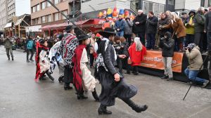 Bariloche festeja el domingo su 124° aniversario: desfile, distinciones y chocolate caliente