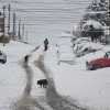 Imagen de Por qué fue histórica la nevada de otoño que afecta a Bariloche y Neuquén
