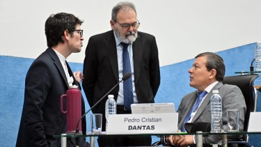 El bloque del PJ-NE votó dividido. Foto. Marcelo Ochoa.