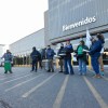 Imagen de Video | 35 despidos en importante supermercado de Neuquén: «Nos quedaremos hasta que se reincorporen»
