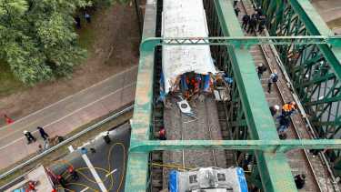 Hubo 97 heridos por el choque de dos trenes en Palermo.  (AP Foto/Franco Dergarabedian)
