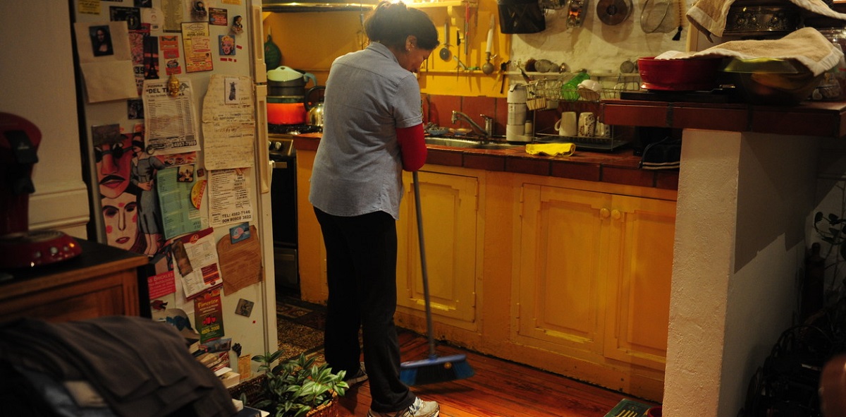 Las empleadas domésticas tendrán aumentos salariales durante mayo 2024.-