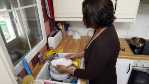 Empleadas domésticas: cuáles son las formas de trabajo, qué categorías hay y cómo es su contrato